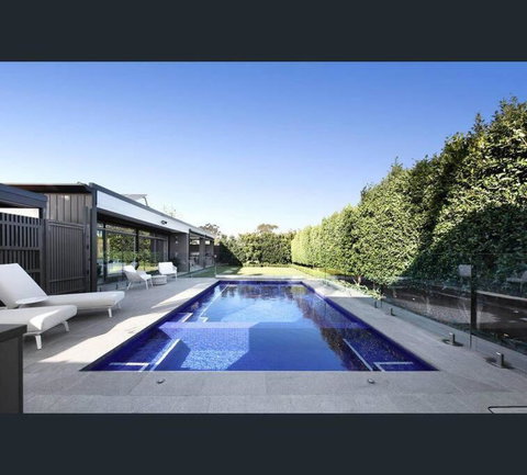 Family And Resort-style Setting - Mackay Tourism 0