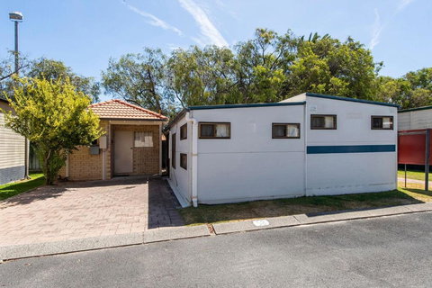 Family Bungalow - Mackay Tourism 1