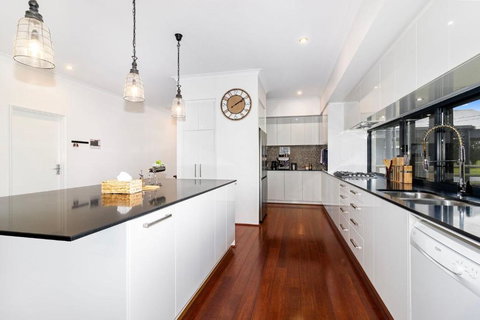 Farm View House - Mackay Tourism 2