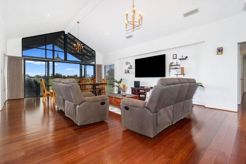 Farm View House - Mackay Tourism 0