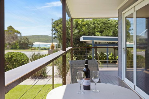 Fingal Bay Beach House - Water Views And Seconds From The Beach - Mackay Tourism 0