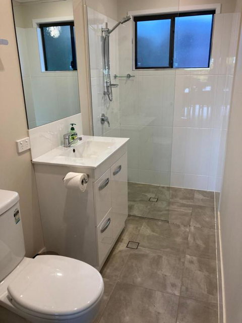 Flame Tree Chalet - Mackay Tourism 3