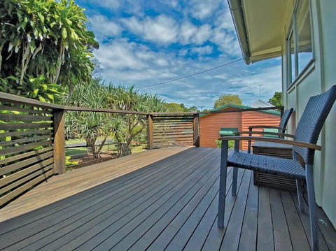 FLINDERS BEACHHOUSE - Mackay Tourism 1