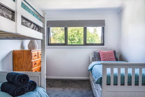 Flowering Gum House - Furry Friends Welcome - Mackay Tourism 3