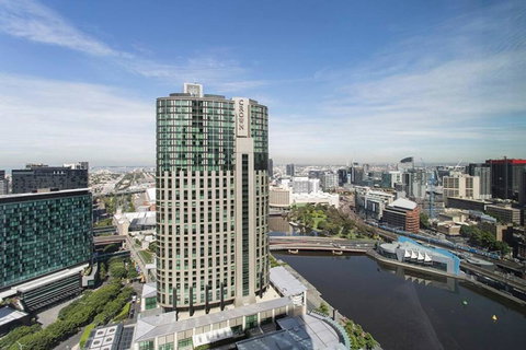 Freshwater Pearl On Southbank, Melbourne - Mackay Tourism 1