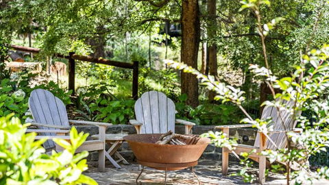 FROGWELL HOLLOW Immerse Into An Idyllic Fairytale - Mackay Tourism 1