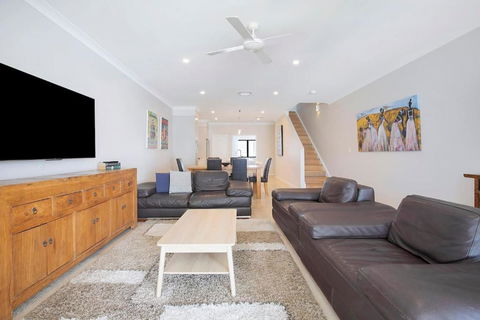 Fulcher Lane - A Zen Retreat In Modern Comfort - Mackay Tourism 0