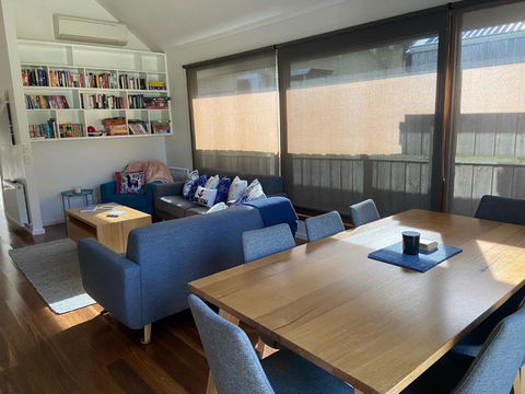 GALWAY COTTAGE - Mackay Tourism 3