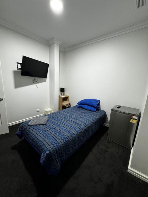 GHK - Grand Hotel Kalgoorlie - Mackay Tourism 1