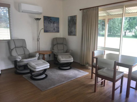 Glen Waverly Farmstay - Mackay Tourism 2