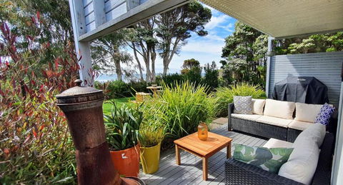 Goat Island Bungalow - Mackay Tourism 0