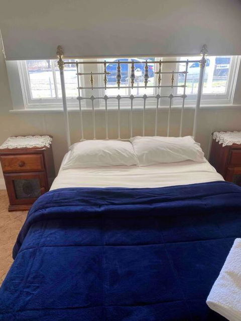 Golden Street Cottage - Mackay Tourism 1