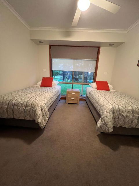Greenways Holiday Units - Mackay Tourism 3