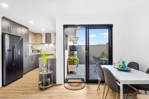 Guildford Family Hideaway - Mackay Tourism 1