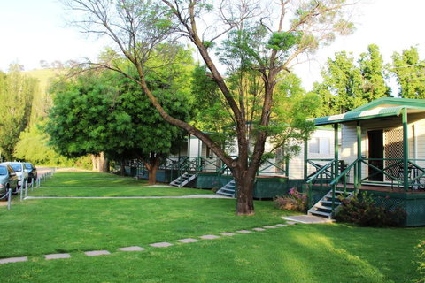 Gundagai Cabins & Tourist Park - Mackay Tourism 1