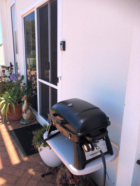 H&H Studio Overlooking Boston Bay, Port Lincoln - Mackay Tourism 1