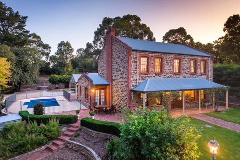 Hahndorf Luxury Retreat 5 Bedrooms For 12 Guests - Mackay Tourism 0