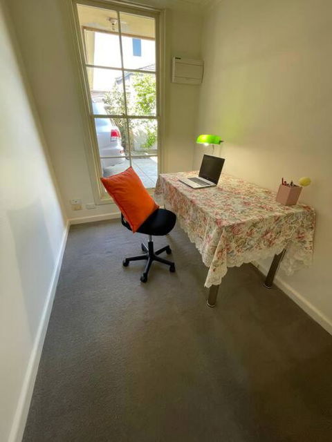 Hampton Spacious House & Pool - Mackay Tourism 1