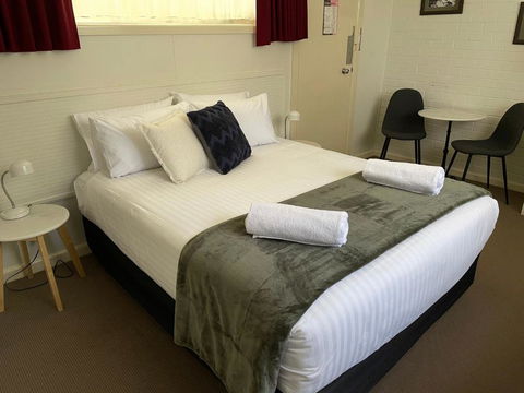 Happy Wanderer Motel Cohuna 70s Style - Mackay Tourism 2