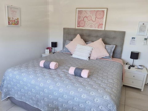 GUESTHOUSE On REGENT Bed & Breakfast - Mackay Tourism 2