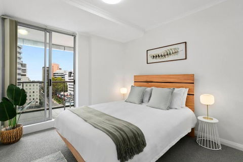 HELP1 - Chatswood Charm Central Apartment Near Station - Mackay Tourism 2
