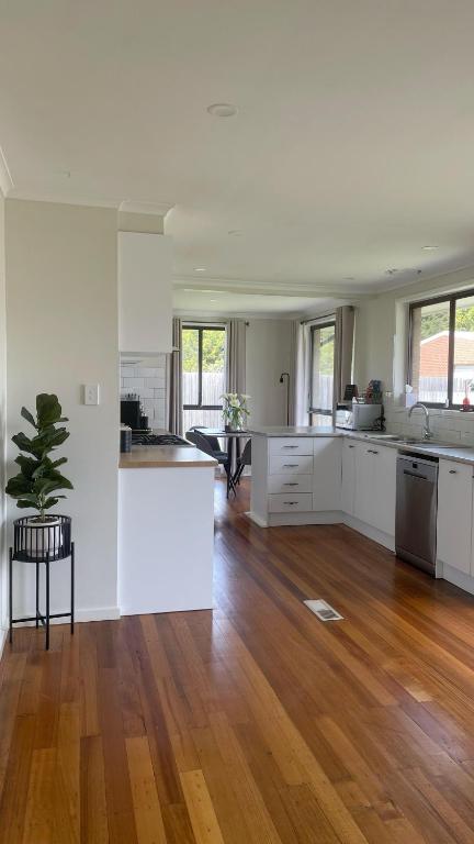 Heart Of Romsey - Central Location & Pet Friendly - Mackay Tourism 2