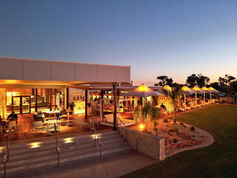 Hedland Hotel - Mackay Tourism 0