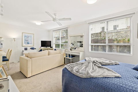 HENRY12 Self- Catering - Mackay Tourism 2