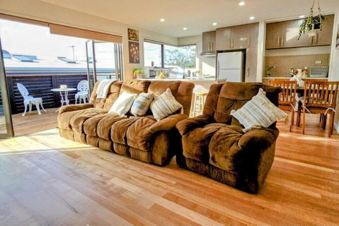 Hideaway By The Bay - Mackay Tourism 1