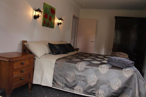Hill Cottage Hahndorf - Mackay Tourism 2