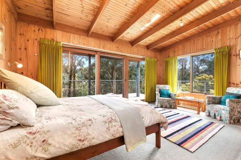 HILLSIDE HOUSE - Mackay Tourism 1