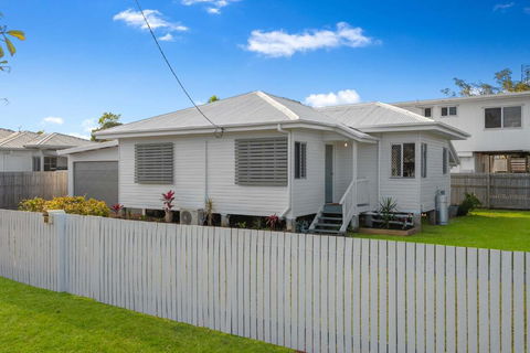 House On Halifax - Mackay Tourism 1