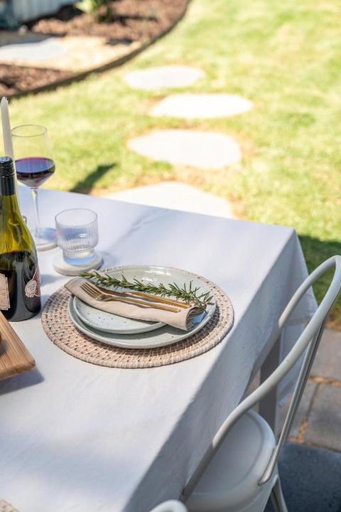 ILUKA Luxe Accommodation, Relaxed Coastal Vibe - Mackay Tourism 3