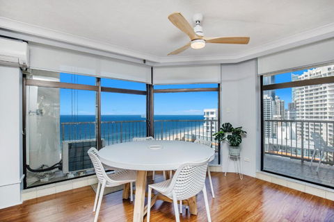 Imperial Surf Private Apartment - Mackay Tourism 3