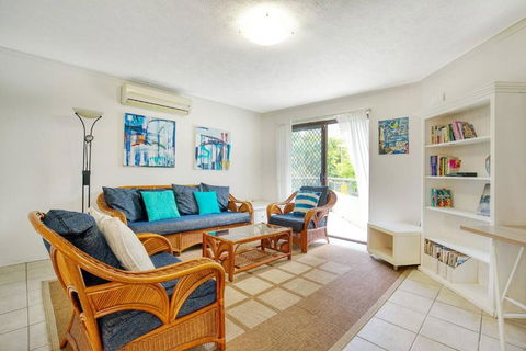 In The Tropics - Poolside Broadbeach Hideaway - Mackay Tourism 1