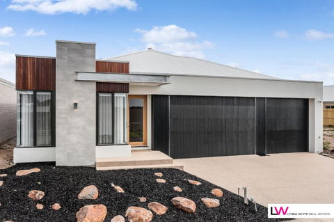 Indented Heads Beach House - Mackay Tourism 0