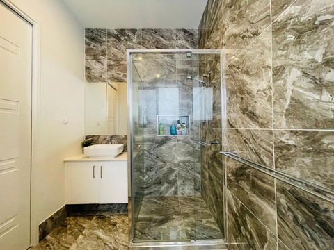 Independent Room With Onsuite And Small Kitchen - Mackay Tourism 2