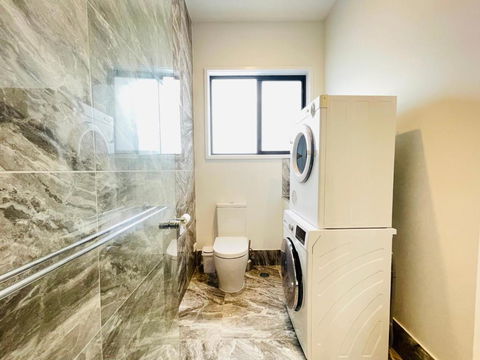 Independent Room With Onsuite And Small Kitchen - Mackay Tourism 1
