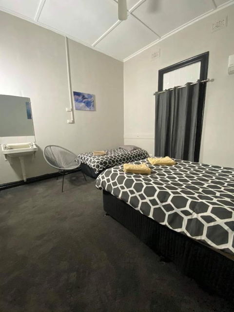 Imperial Hotel Coonabarabran - Mackay Tourism 2