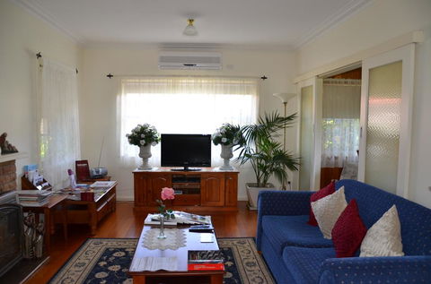 Admurraya House Bed & Breakfast - Mackay Tourism 1