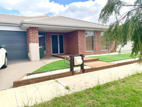 AHA Family Holiday House With Huge Backyard - Mackay Tourism 2