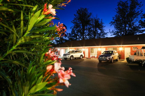 Akuna Motor Inn And Apartments - Mackay Tourism 0