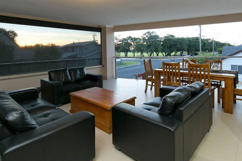 Alcedonia Retreat - Mackay Tourism 2