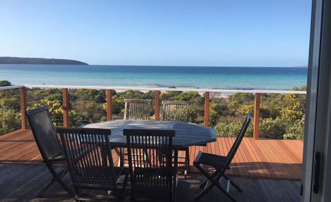 Alchemy On Island Beach - Mackay Tourism 1
