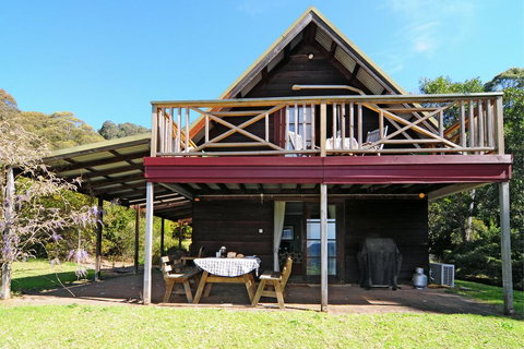 Alcheringa Cottage - Mackay Tourism 3