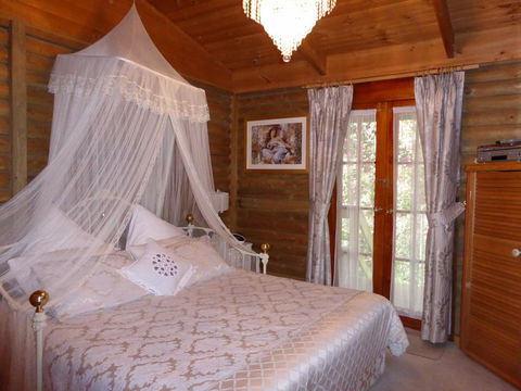 Aldgate Lodge Bed & Breakfast - Mackay Tourism 2