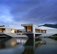 Alkira Award Winning Luxury Beachfront Rainforest Holiday House - Mackay Tourism