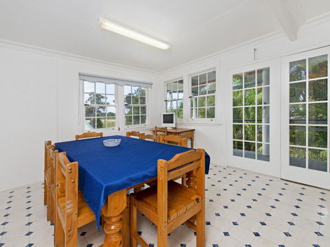 Allamanda House, 3 Willow Street - Mackay Tourism 3
