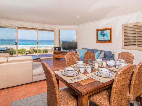 Allure On Blueys - Mackay Tourism 0