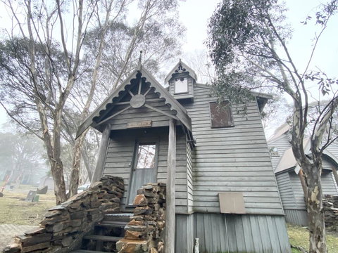 Alpine Retreat - Mackay Tourism 0